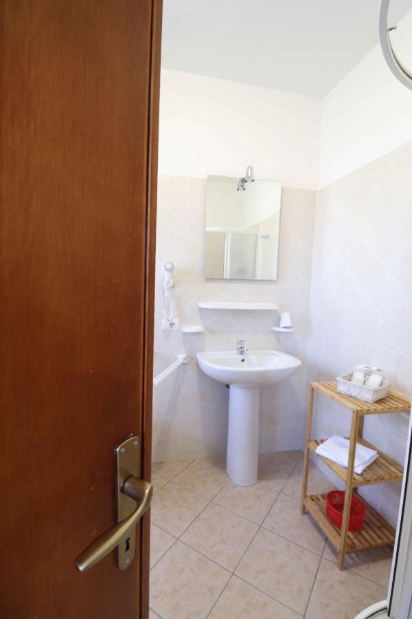 Agriturismo Monte Istulargiu ヴァッレドーリア エクステリア 写真